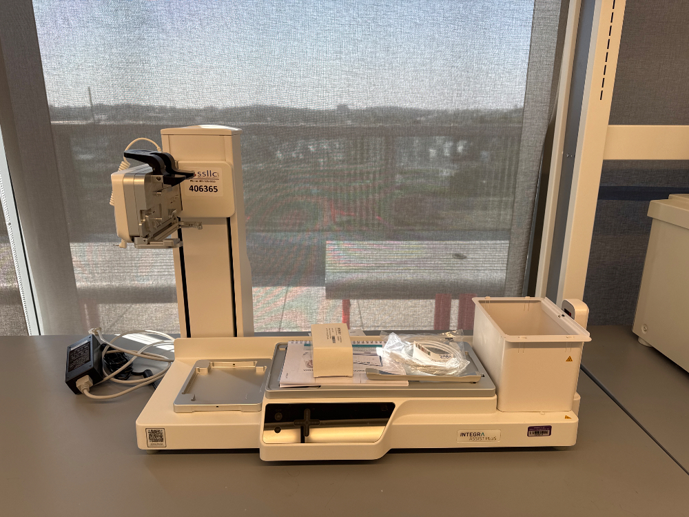 Image of Integra ASSIST PLUS Automatic Pipettor